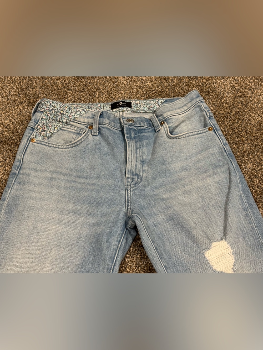 7 For All Mankind Light Wash Women's Peggi Ankle Jeans Floral Patch Accent (29) - Picture 6 of 12